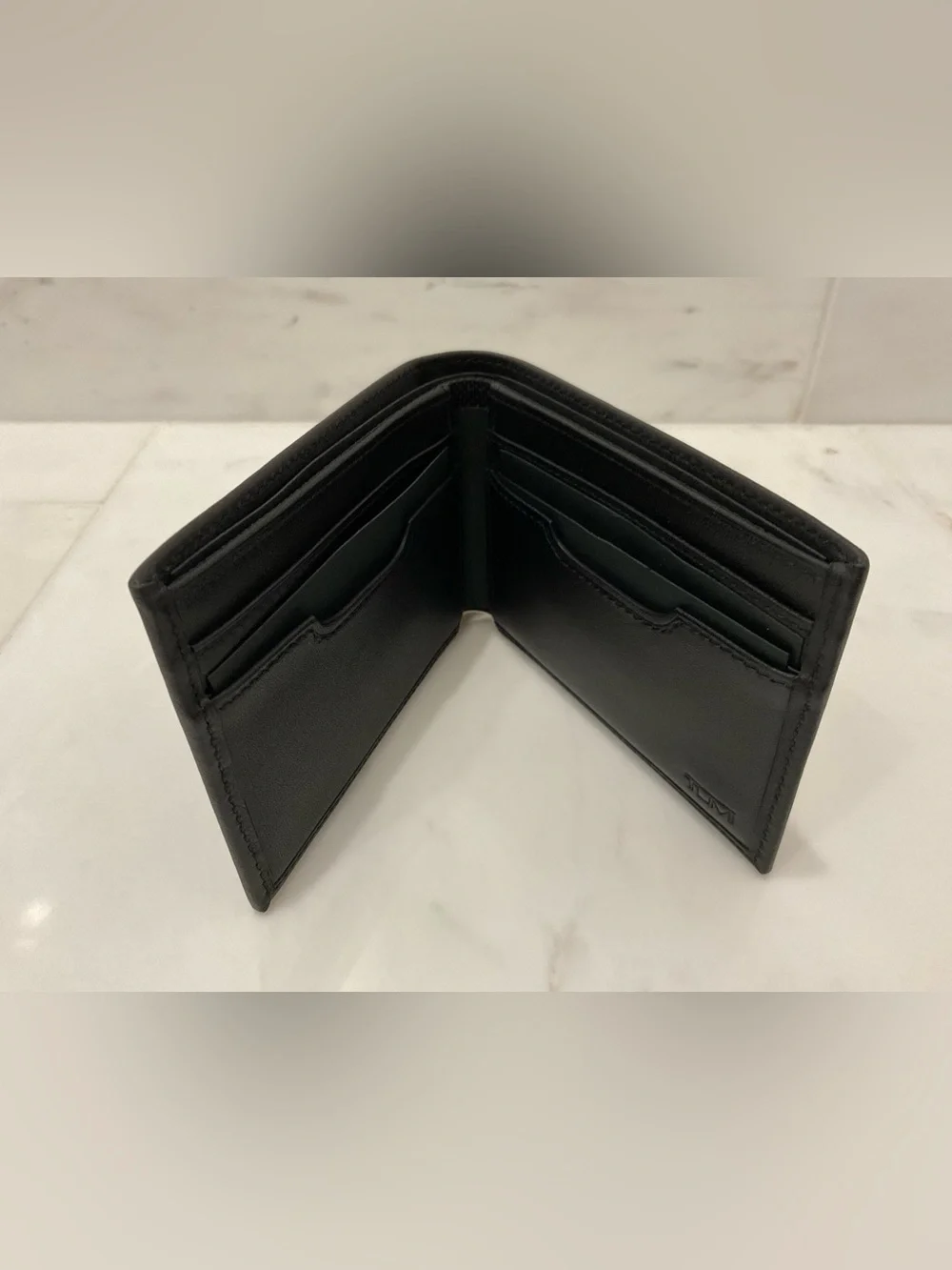 NEW Tumi Delta ID Lock Slim Single Billfold Wallet - 100% BLACK LEATHER